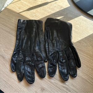 Vintage Fownes Black Leather Gloves